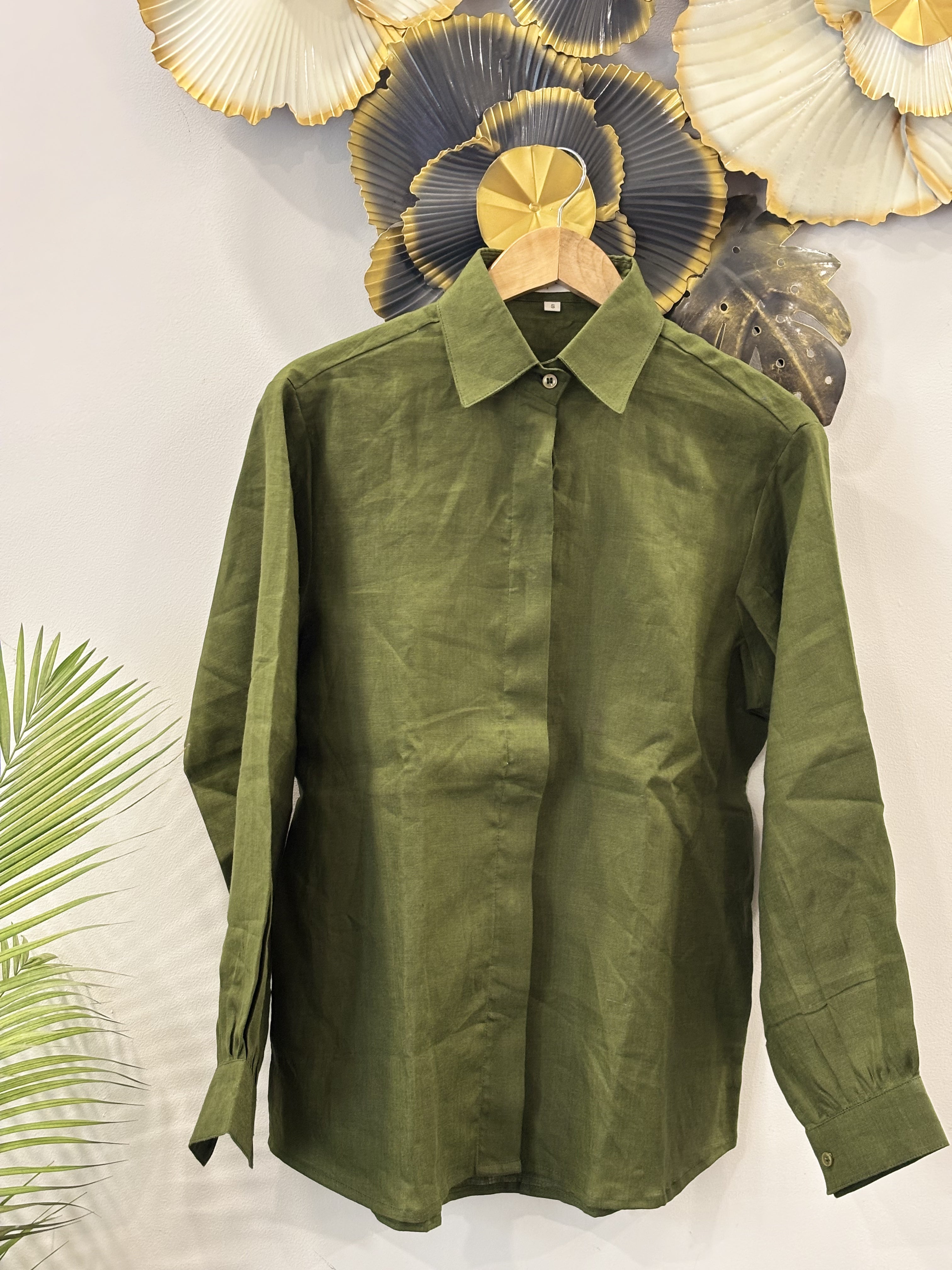 Myrtle Green Hand-Painted Linen Shirt – Artistry in Every Thread